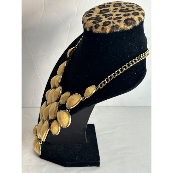 Beige Geometric Statement Necklace With Gold Chain & Lobster Clasp - Picture 5 of 5